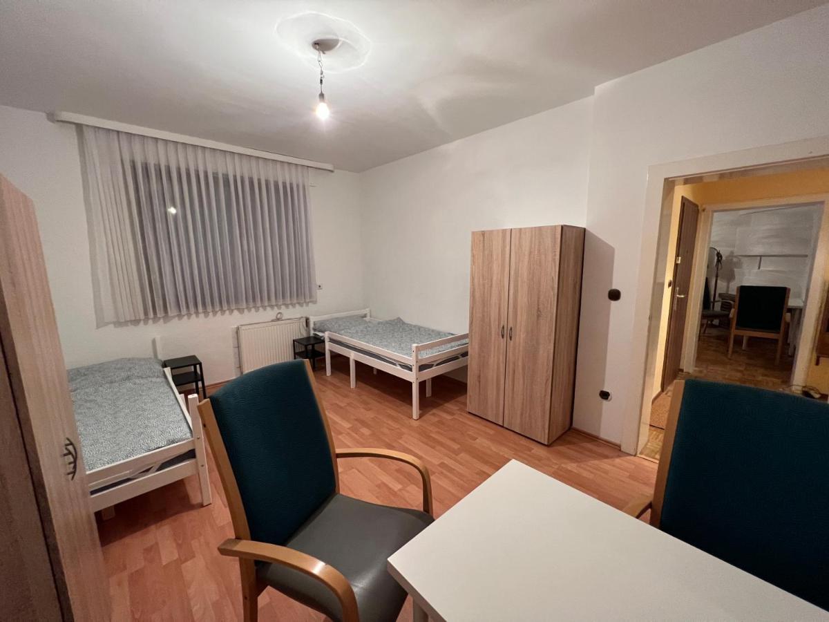 Duisburg Feelhome, Flughafen Nah,3-Schlafzimmer, Dusche Ebenerdig, Zentral, Wifi, Ground Floor Exterior photo
