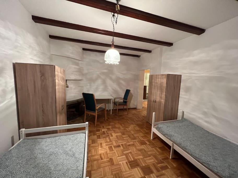 Duisburg Feelhome, Flughafen Nah,3-Schlafzimmer, Dusche Ebenerdig, Zentral, Wifi, Ground Floor Exterior photo